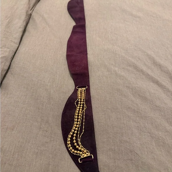 70s Parisian Christian Dior Elegant Purple Suede Belt with Gold Chain Accents - Picture 3 of 4